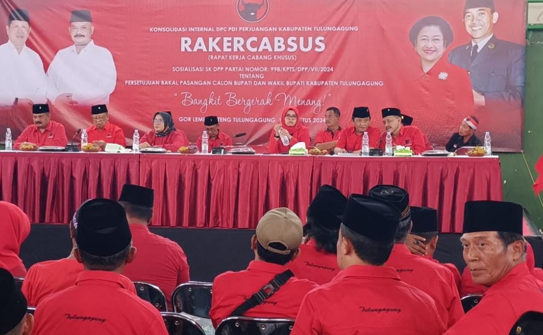 Maryoto Bhirowo dan Didik Girnoto Siap Bertarung di Pilkada Tulungagung 2024: PDI Perjuangan Gelar Sosialisasi Rekomendasi